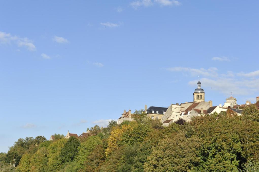 Отель Le Compostelle Везле Экстерьер фото